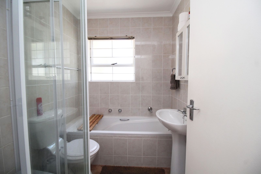 3 Bedroom Property for Sale in Skiathos Western Cape